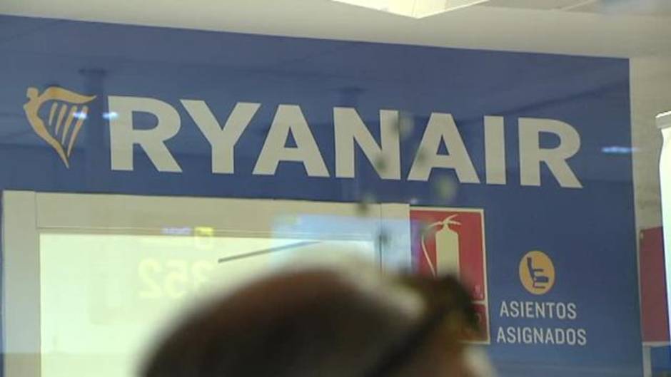 Ryanair amenaza con despidos si siguen las huelgas