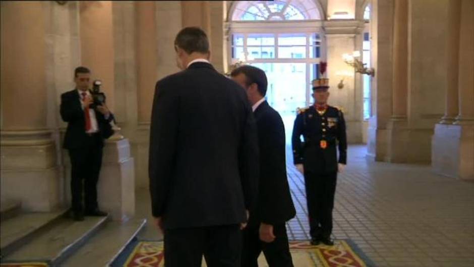 El Rey ofrece una cena a Macron en el Palacio Real