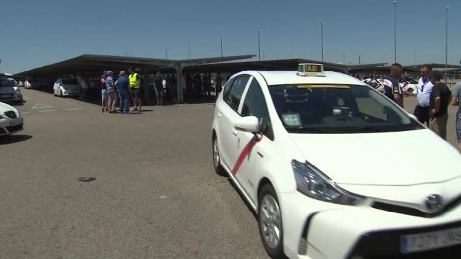 Los taxistas de Madrid se suman al paro indefinido