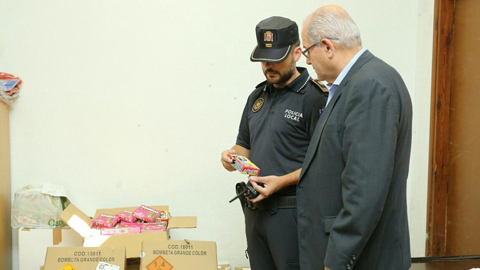 La Unidad Fox de Alicante pone 652 actas de botellón, venta ambulante y veladores en dos meses