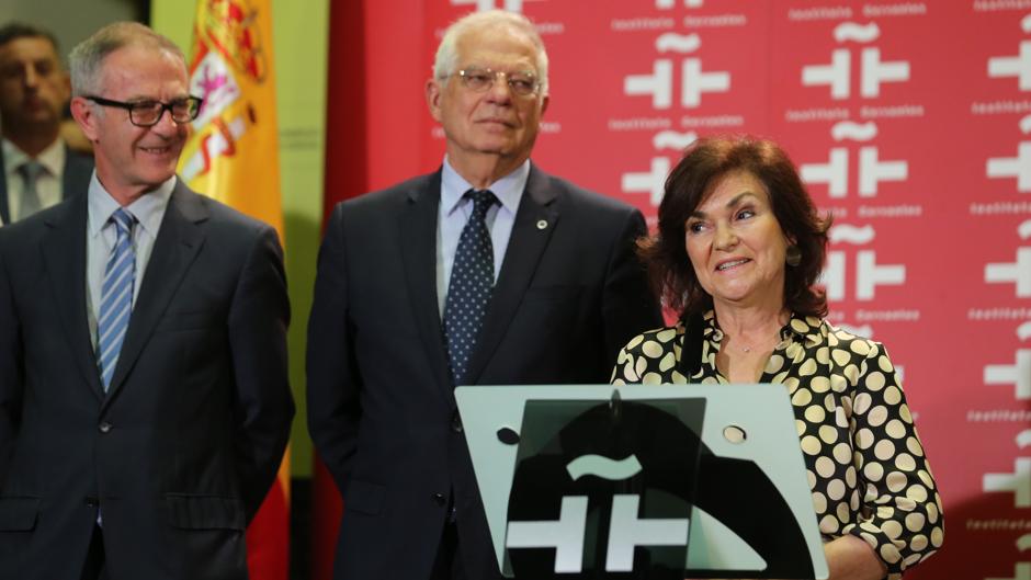 Carmen Calvo: «Nuestro idioma es el gran pasaporte de todos los hombres y mujeres de este país»