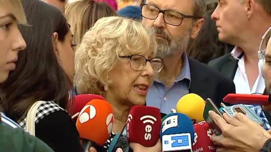 Carmena defiende las medidas del Ayuntamiento de Madrid para regular la actividad de los 'manteros'