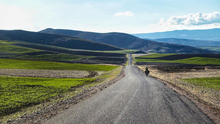 La pareja que abandonó todo para recorrer el mundo y terminó asesinada por Daesh