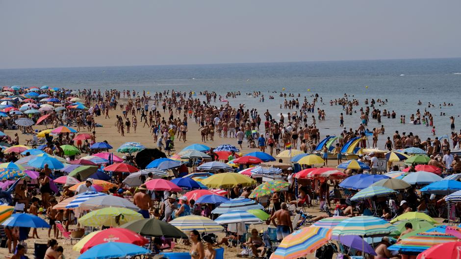 Aumenta el número de niños ahogados mientras sus padres miran el móvil