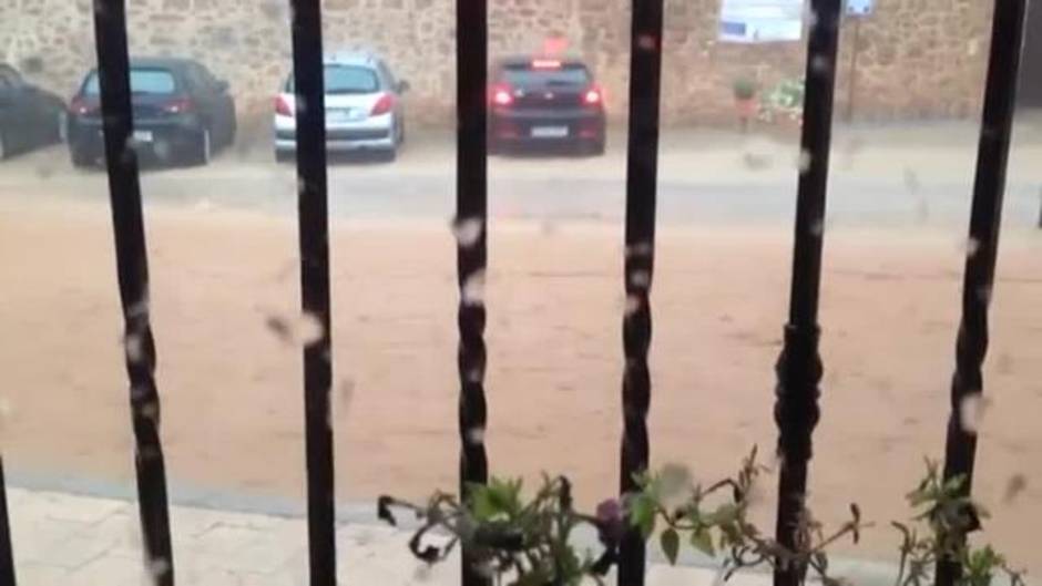 Los bomberos evacúan a 40 vecinos del Monasterio de Santa María de Huerta por las inundaciones