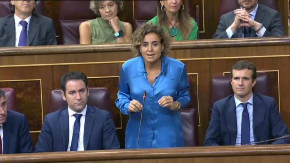 Montserrat a Calvo: "Es absolutamente bochornoso que el puño amenazante de Torra sea la mano que mece la cuna en Moncloa"