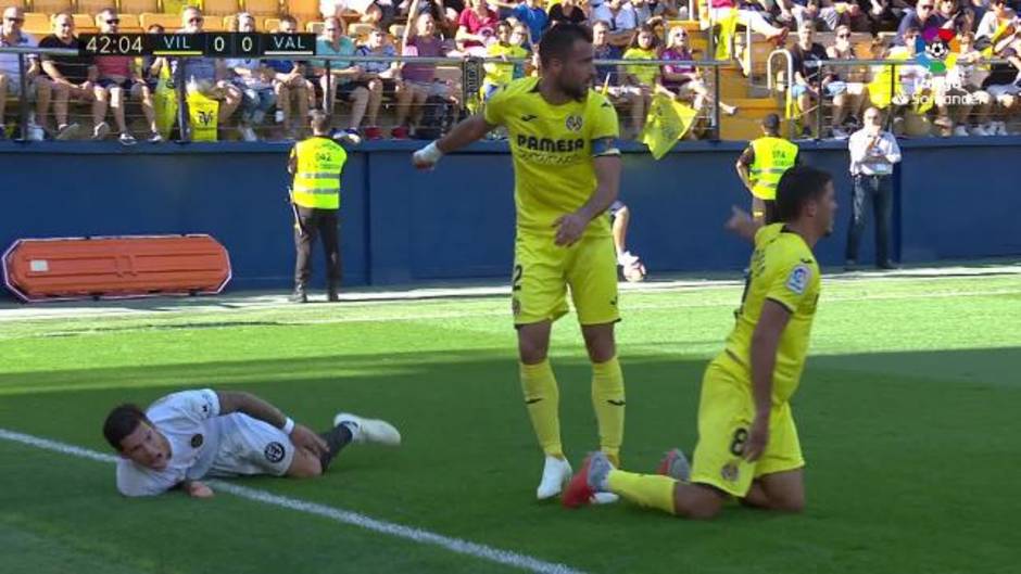 Lesión de Santi Mina en el Villarreal 0-0 Valencia