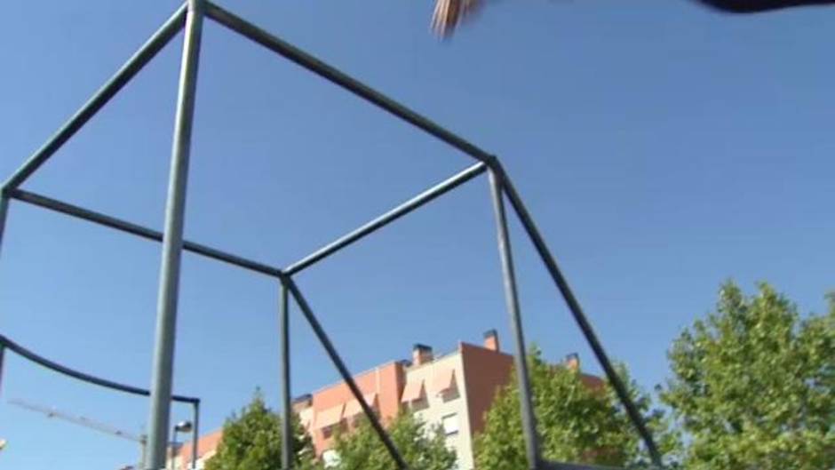 Muere un joven de 17 años tras precipitarse al vacío cuando practicaba «parkour» en Madrid