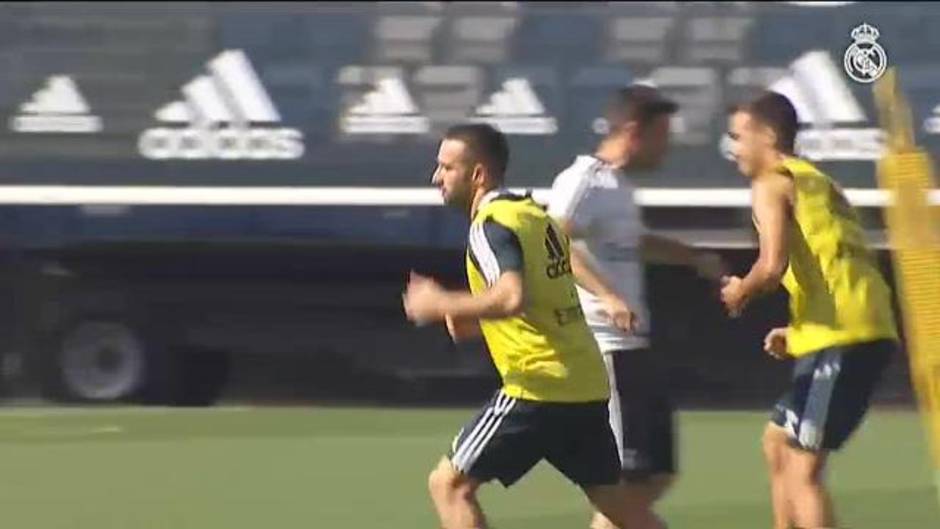 El Real Madrid entrena después de su debacle liguera en el Pizjuán