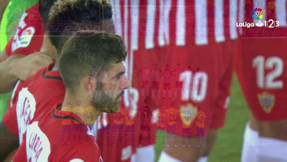 LaLiga 1|2|3 (J9): Minuto de silencio por las víctimas de las riadas de Mallorca en el UD Almería 3 - 0 UD Las Palmas