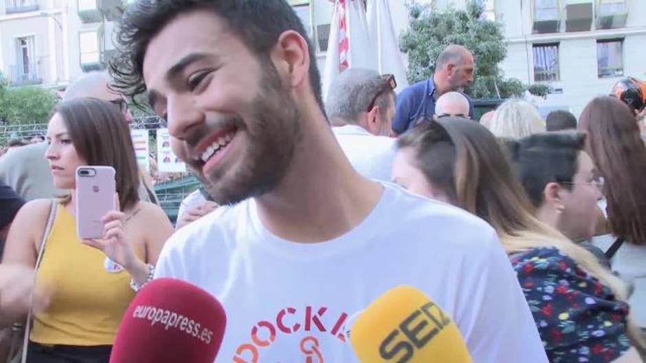 Agoney cumple 23 años a punto de empezar su gira