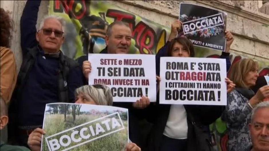 Miles de personas protestan en Roma por el abandono que sufre la ciudad