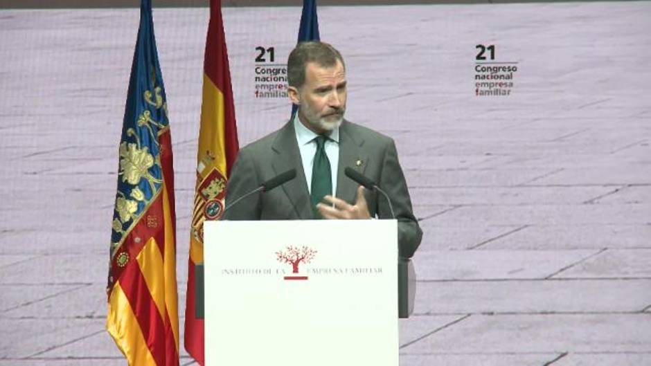 Felipe VI enfatiza la "confianza" que genera la empresa familiar