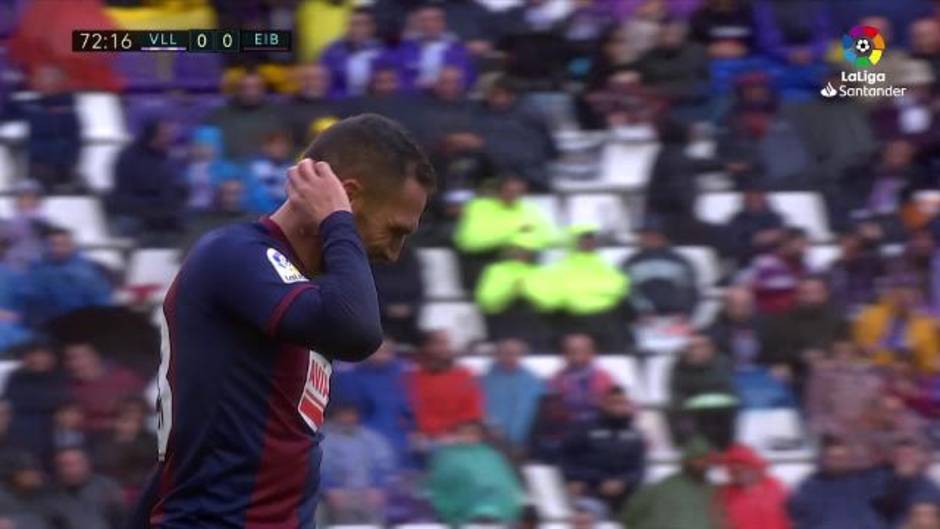 LaLiga (J12): Expulsión de Arbilla en el partido Valladolid 0-0 Eibar