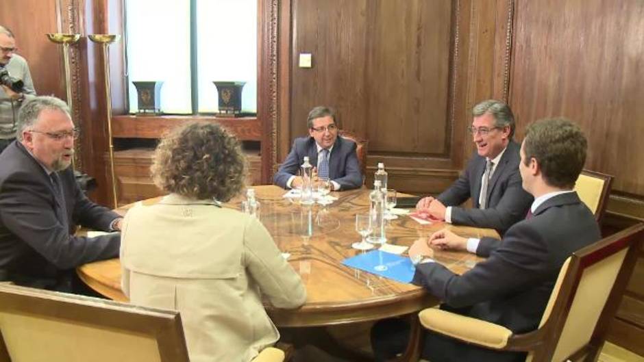 Reunión por la defensa de la Constitución en el Congreso