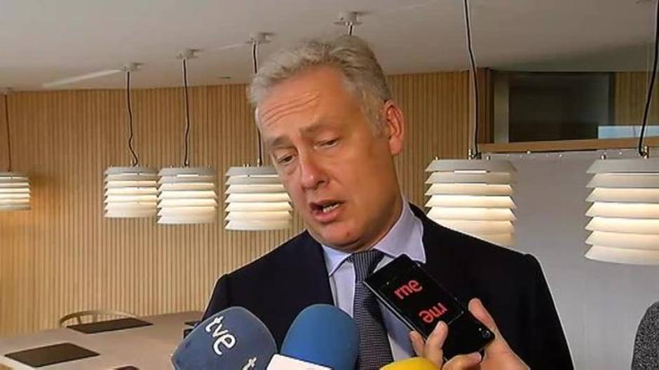 Simon Manley, embajador de Reino Unido: "Theresa May es una ministra muy resistente"