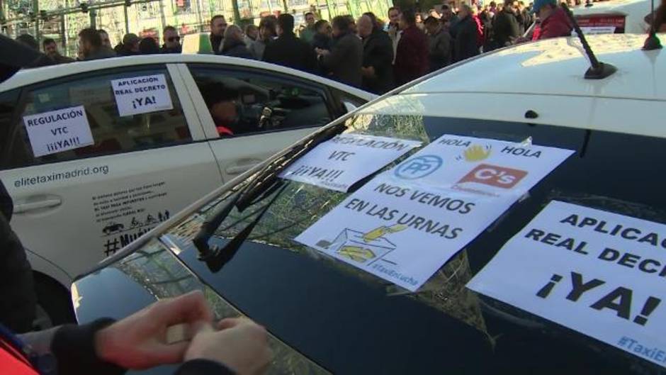 Unos 5.000 taxistas se manifiestan en Madrid