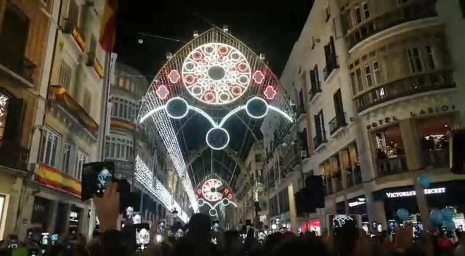 Así «suena» la espectacular iluminación de Navidad de Málaga