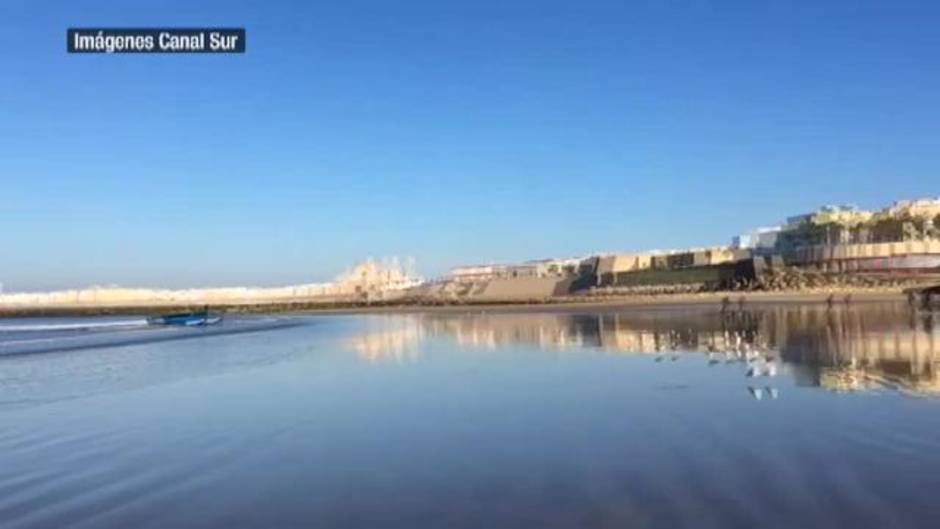 Trasladan a Melilla a 26 mujeres y 11 niños rescatados en el mar por Salvamento Marítimo