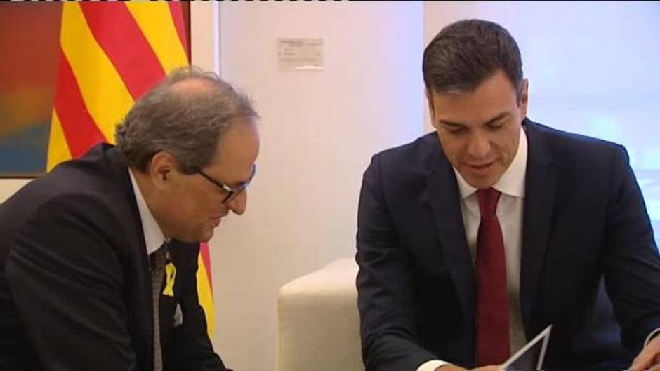 Versiones encontradas sobre el formato de la reunión entre Sánchez y Torra