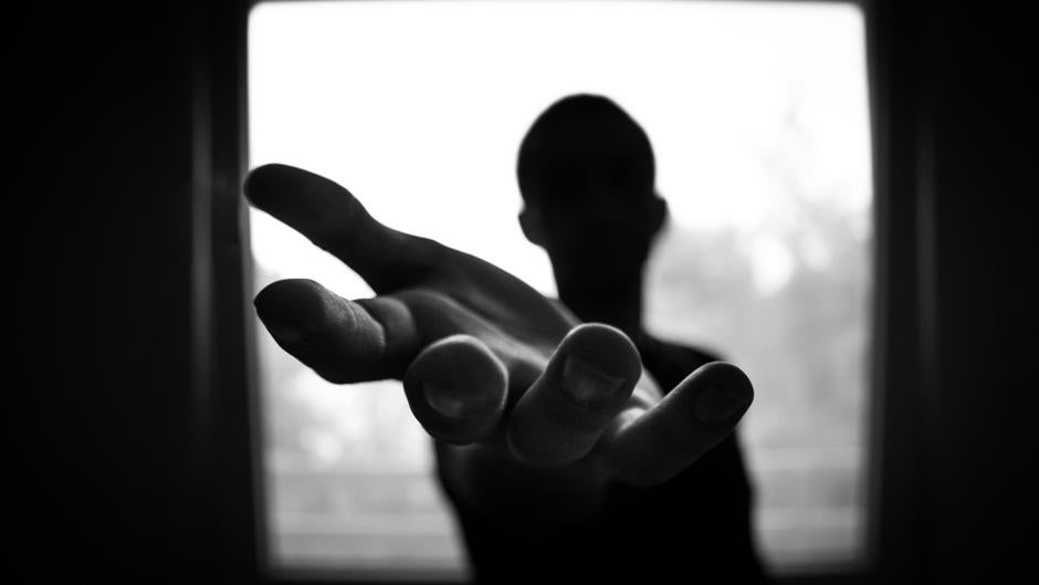 Los Mossos detienen a un menor de 15 años por agredir sexualmente a una chica de 13