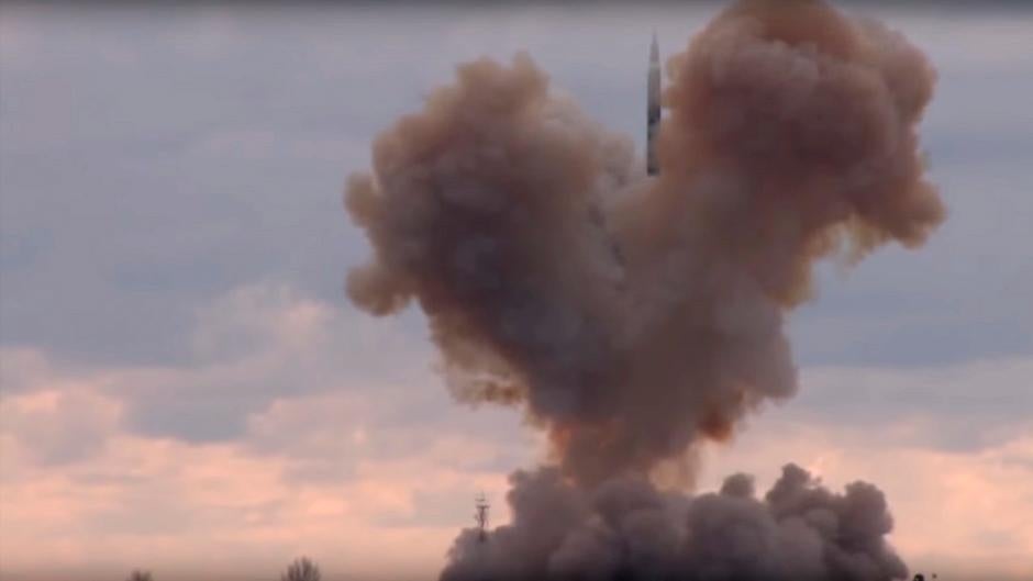 Así ha sido el lanzamiento del misil hipersónico ruso capaz de superar cualquier escudo existente