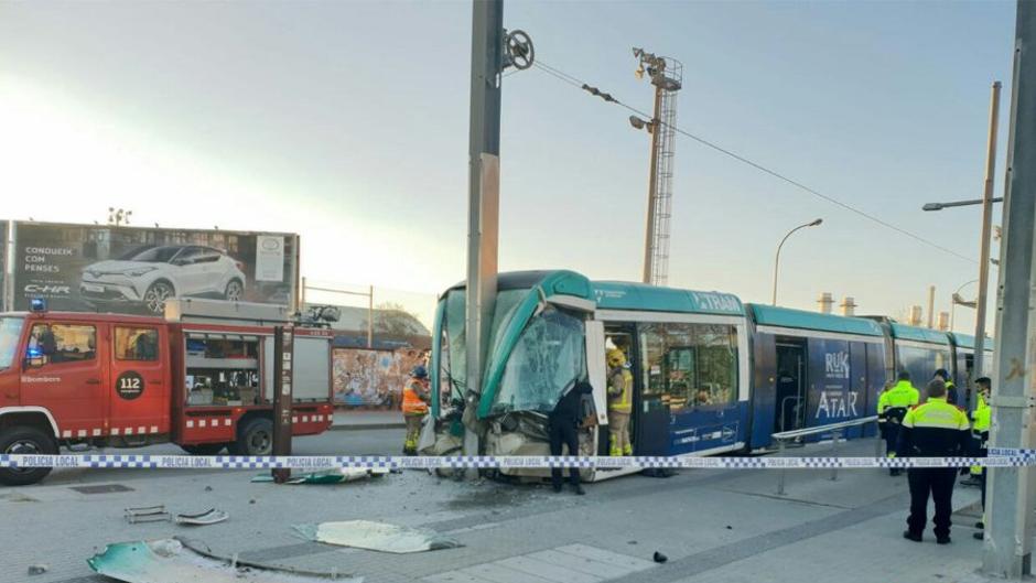 Un accidente de tranvía en Sant Adrià de Besòs (Barcelona) deja al menos 4 heridos