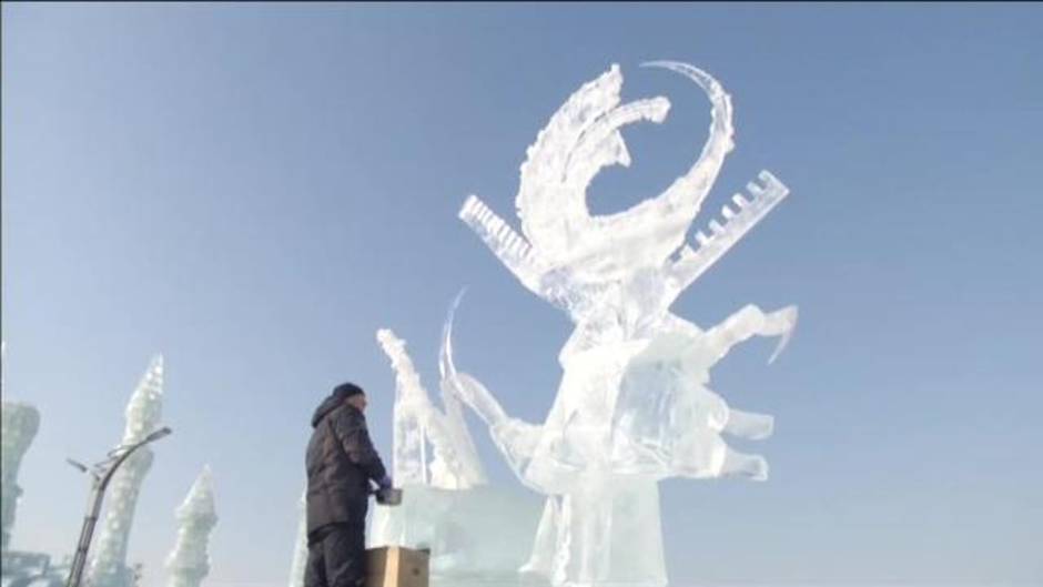 Así son las asombrosas esculturas de hielo creadas en China