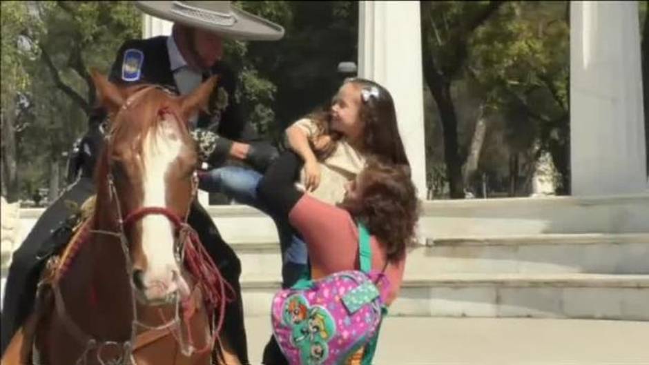 La Policía Charra vuelve a patrullar a caballo las calles de Ciudad de México