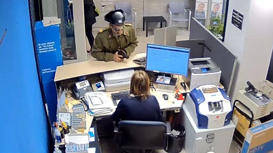 Detienen al autor del insólito atraco a un banco vestido de guardia civil