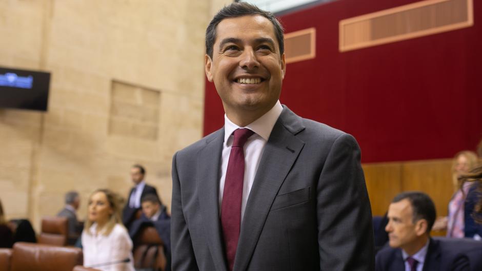 Juanma Moreno es investido como nuevo presidente de Andalucía