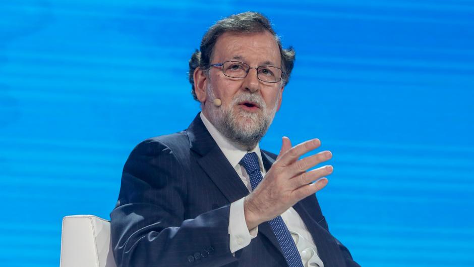Rajoy reivindica la Consitución y los avances de cuarenta años de democracia