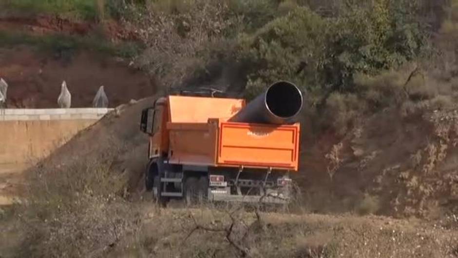 Los equipos de rescate confían en llegar a la cota de los 60 metros al final de la noche