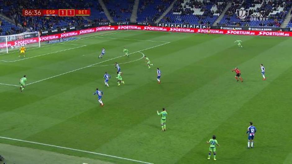 Las paradas de Joel Robles en el Espanyol 1-1 Betis de la Copa