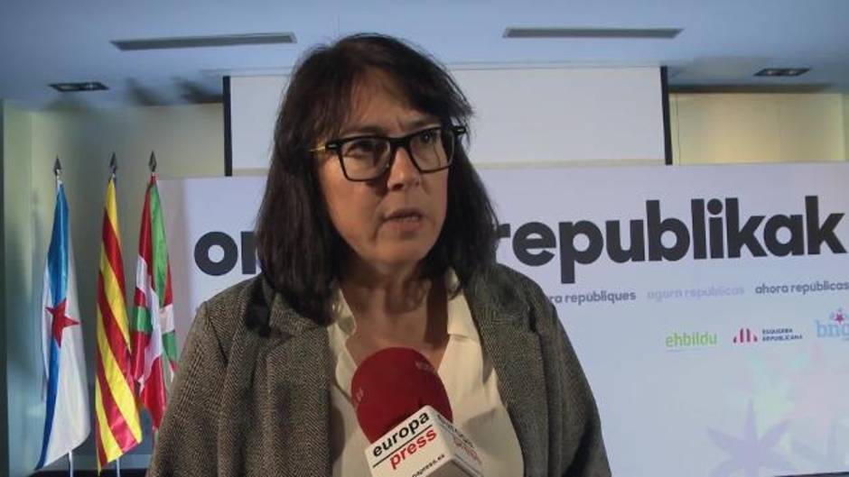 Mujer de Romeva: "Hoy es un día difícil para las familias"