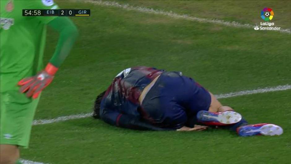 Penalti de Sergi Enrich en el Eibar 3-0 Girona