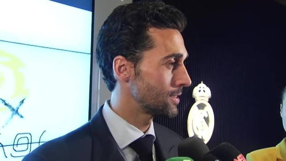 Arbeloa asiste a la firma del proyecto 'Cruzada Por Los Niños' que capitanea la Fundación Real Madrid