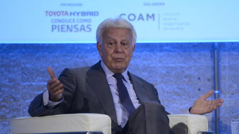 Felipe González carga contra la figura del relator que intervendría entre el Gobierno y los independentistas