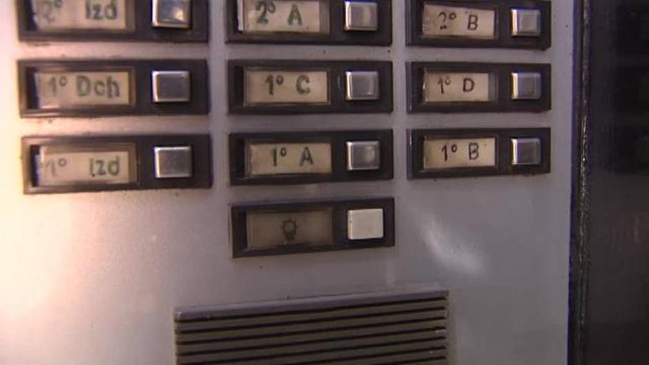 Detenido en Gerona el atracador de una anciana a la que abordó en el portal