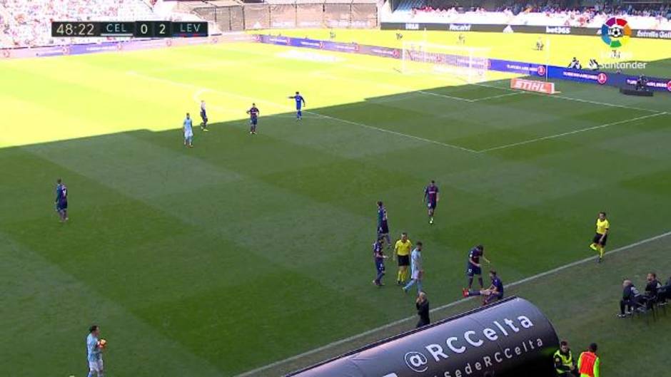 Expulsión de Boudebouz en el Celta-Levante