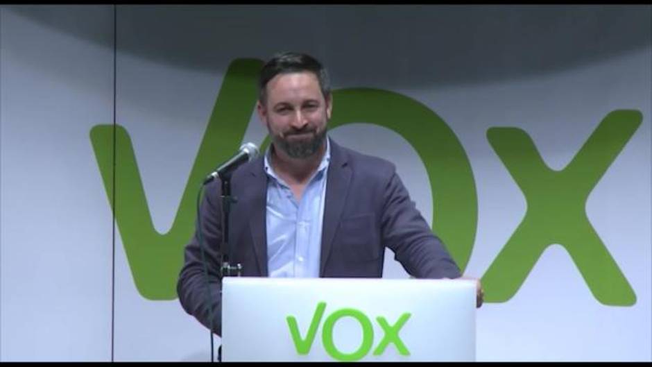 Abascal avisa de que Vox no será la "muleta" de PP y Cs