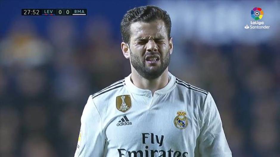 La expulsión de Nacho en el partido contra el Levante