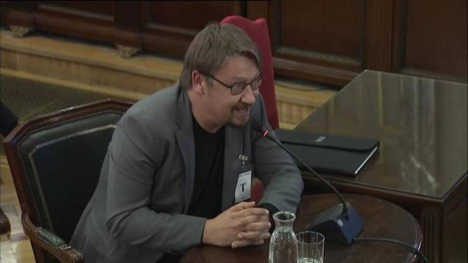 Domènech sobre el 20-S: "Si mi mujer llevó a mi hijo allí fue porque no tenía carácter violento"