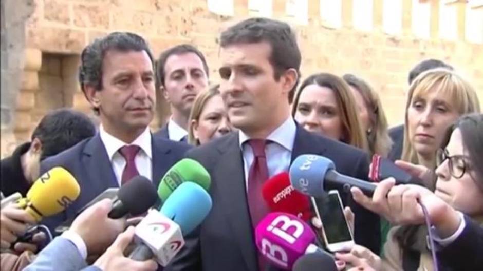 Casado califica de "gran irresponsabilidad" los "viernes sociales" del Gobierno