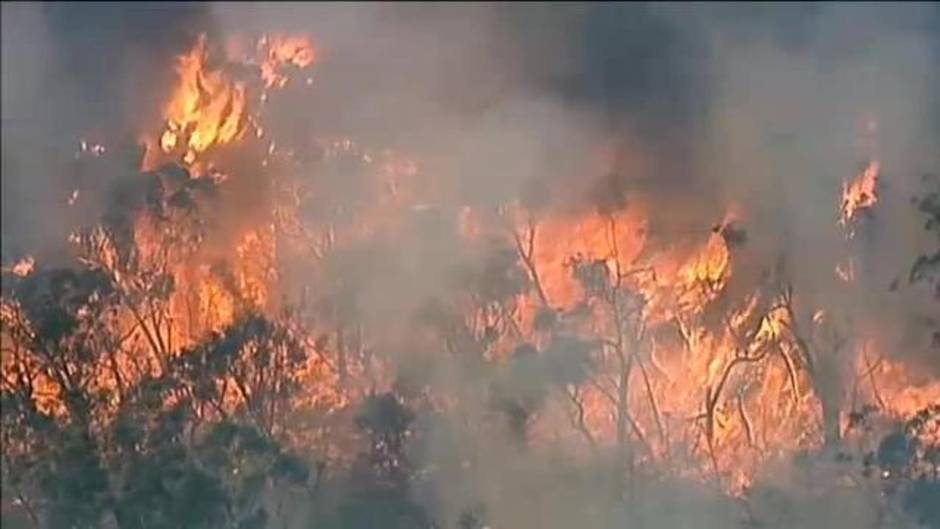 Una ola de incendios forestales asola el estado australiano de Victoria