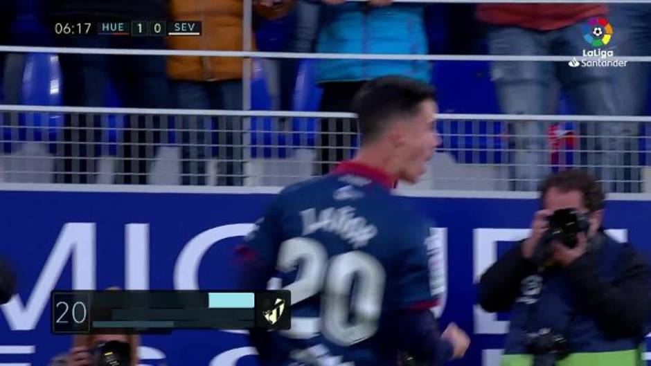 Gol de Juanpi (1-0) en el Huesca 2-1 Sevilla