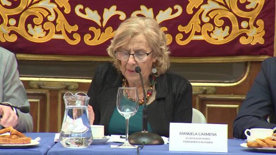 Carmena advierte a arrendatarios contra los desahucios