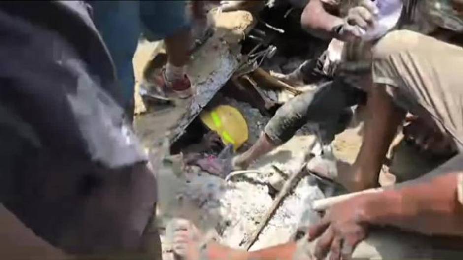 Un centenar de niños sepultados tras el derrumbe de un colegio en Nigeria