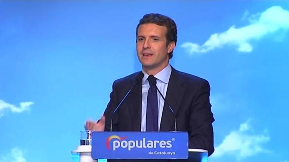 Casado: "No podemos ver cómo se pasan la pelota"