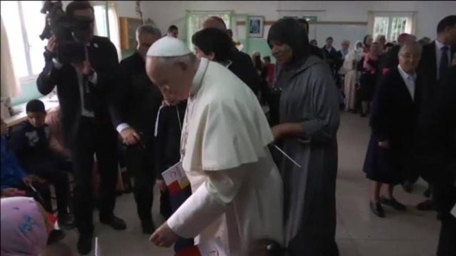El Papa concluye su visita a Marruecos con una multitudinadia misa en Rabat ante 10.000 fieles
